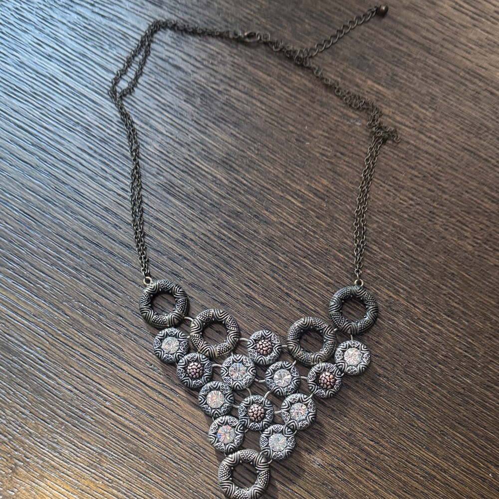 Statement necklace